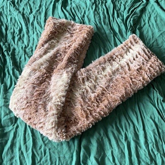 Faux Fur Infinity Scarf - Picture 4 of 5